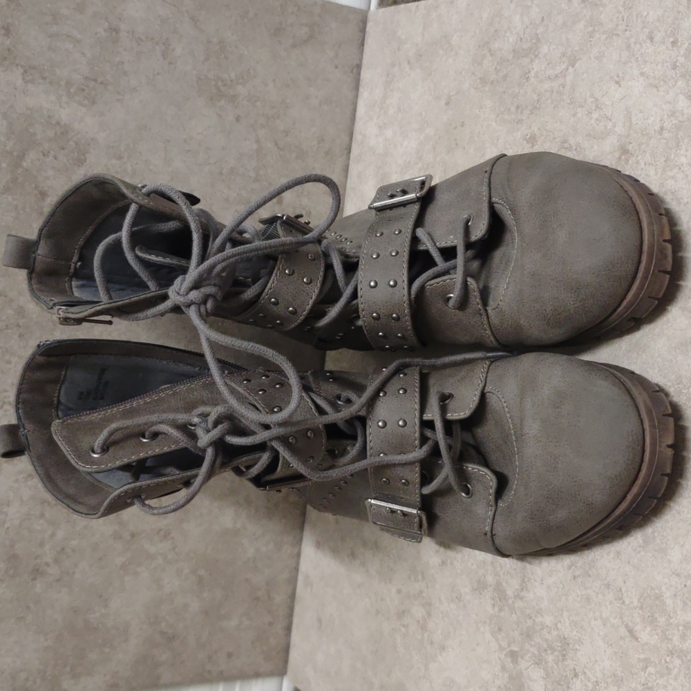 Rampage Boots